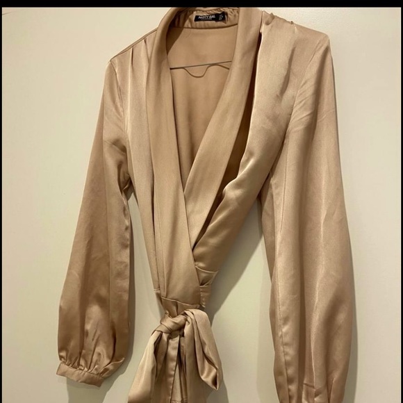 Silk wrap top! - Picture 2 of 3